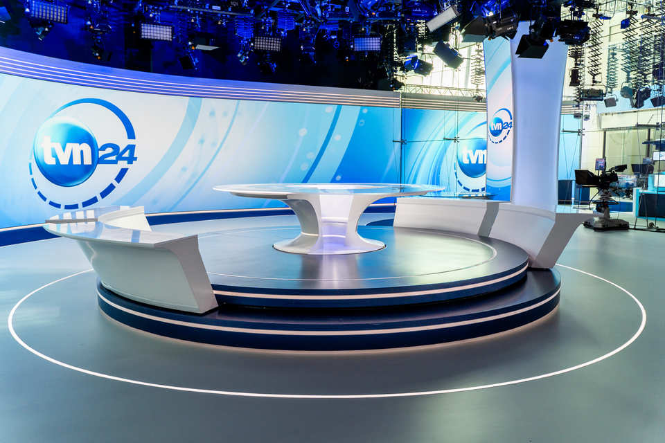 TV STUDIO TVN24/FAKTY - Warschau / Polen 2025 (11)