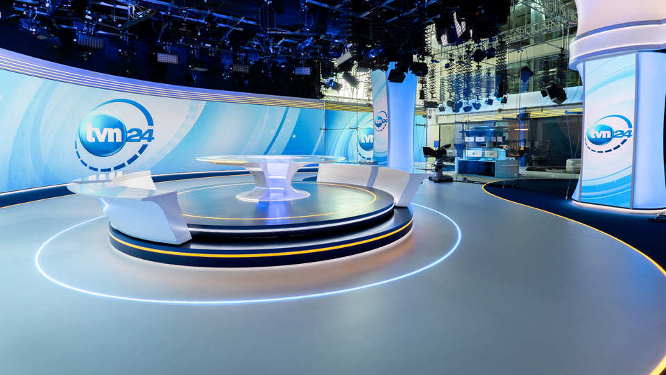 TV STUDIO TVN24/FAKTY - Warschau / Polen 2025 (22)