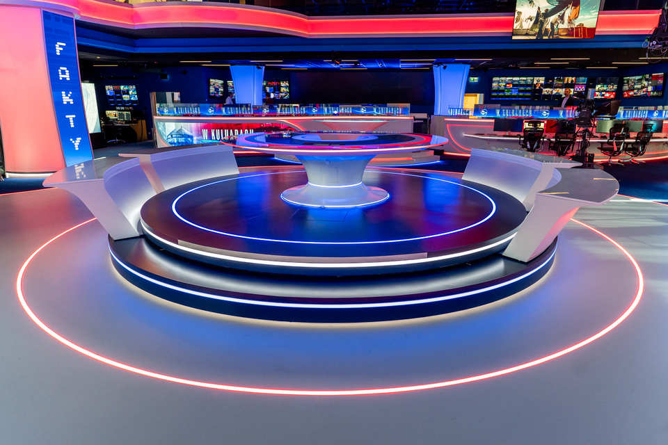 TV STUDIO TVN24/FAKTY - Warschau / Polen 2025 (4)