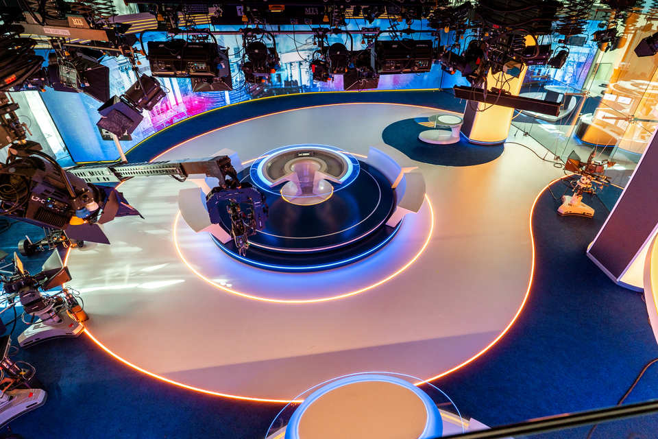 TV STUDIO TVN24/FAKTY - Warschau / Polen 2025 (1)