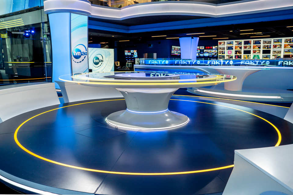 TV STUDIO TVN24/FAKTY - Warschau / Polen 2025 (21)