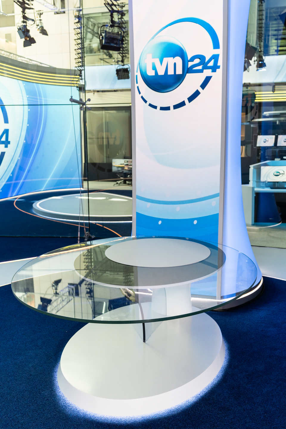 TV STUDIO TVN24/FAKTY - Warschau / Polen 2025 (20)