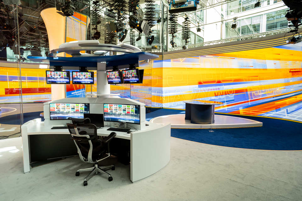 TV STUDIO TVN24/FAKTY - Warschau / Polen 2025 (23)