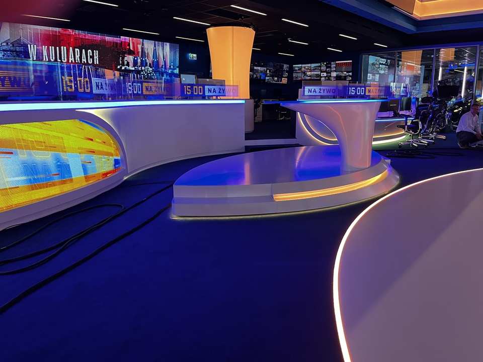 TV STUDIO TVN24/FAKTY - Warschau / Polen 2025 (24)